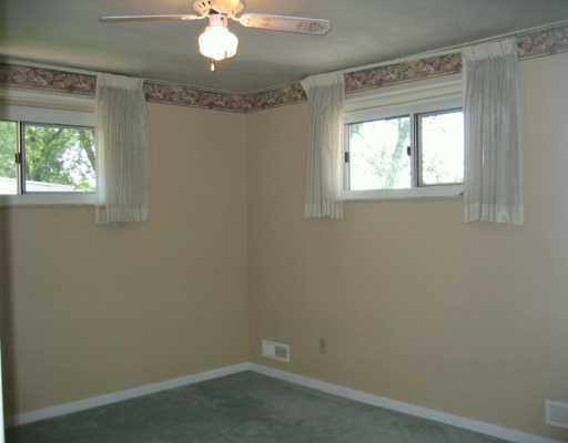 449 Orchard Spring Road Pittsburgh, PA 15220 - Photo 7 of 8 Gallery Image 7