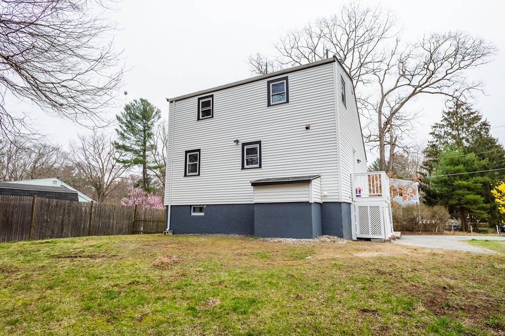 39 Kalmia Road Holbrook, MA 02343 - Photo 31 of 32 a view of a house with a yard