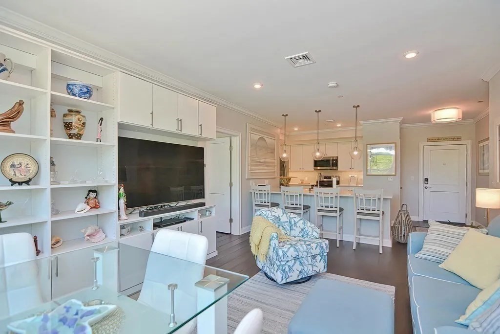 635 Old Post Road, Unit 210 Sharon, MA 02067 - Photo 11 of 32