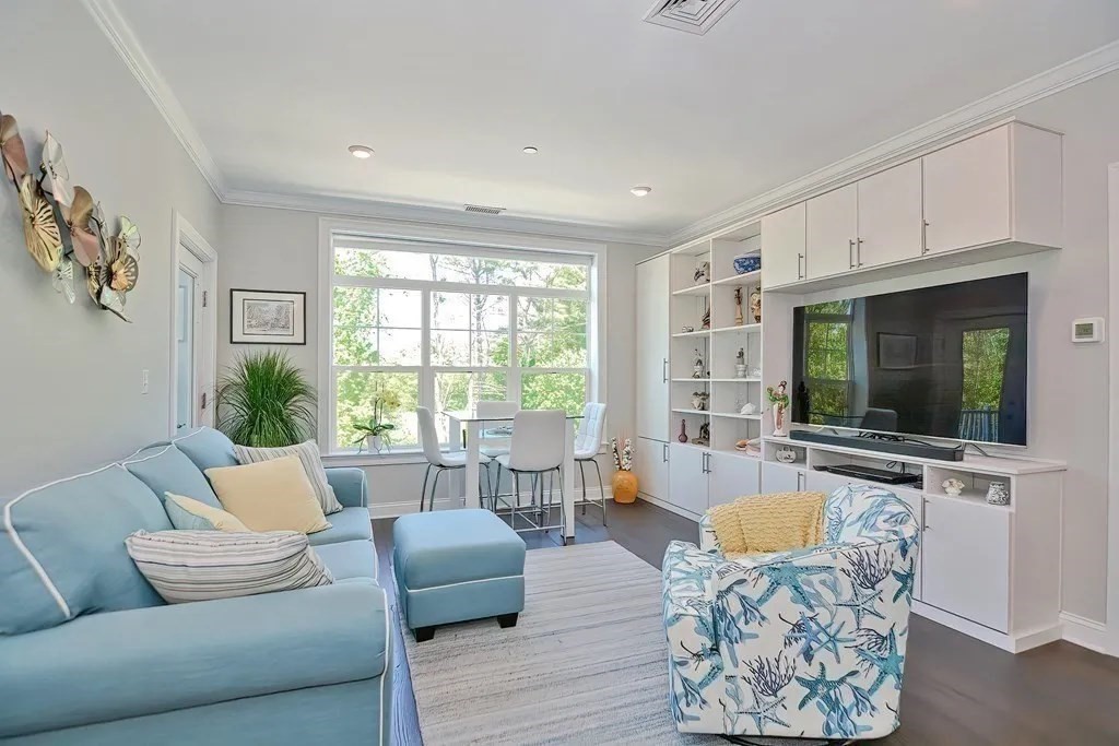 635 Old Post Road, Unit 210 Sharon, MA 02067 - Photo 9 of 32