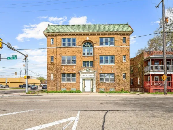 $799,000 | 204 South 6th Street, Rockford, IL 61104