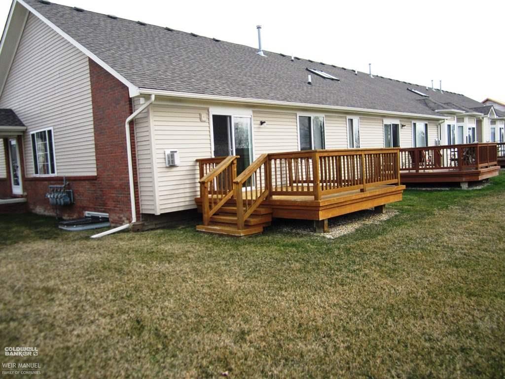 26042 Mariners Point New Baltimore, MI 48051 - Photo 30 of 34