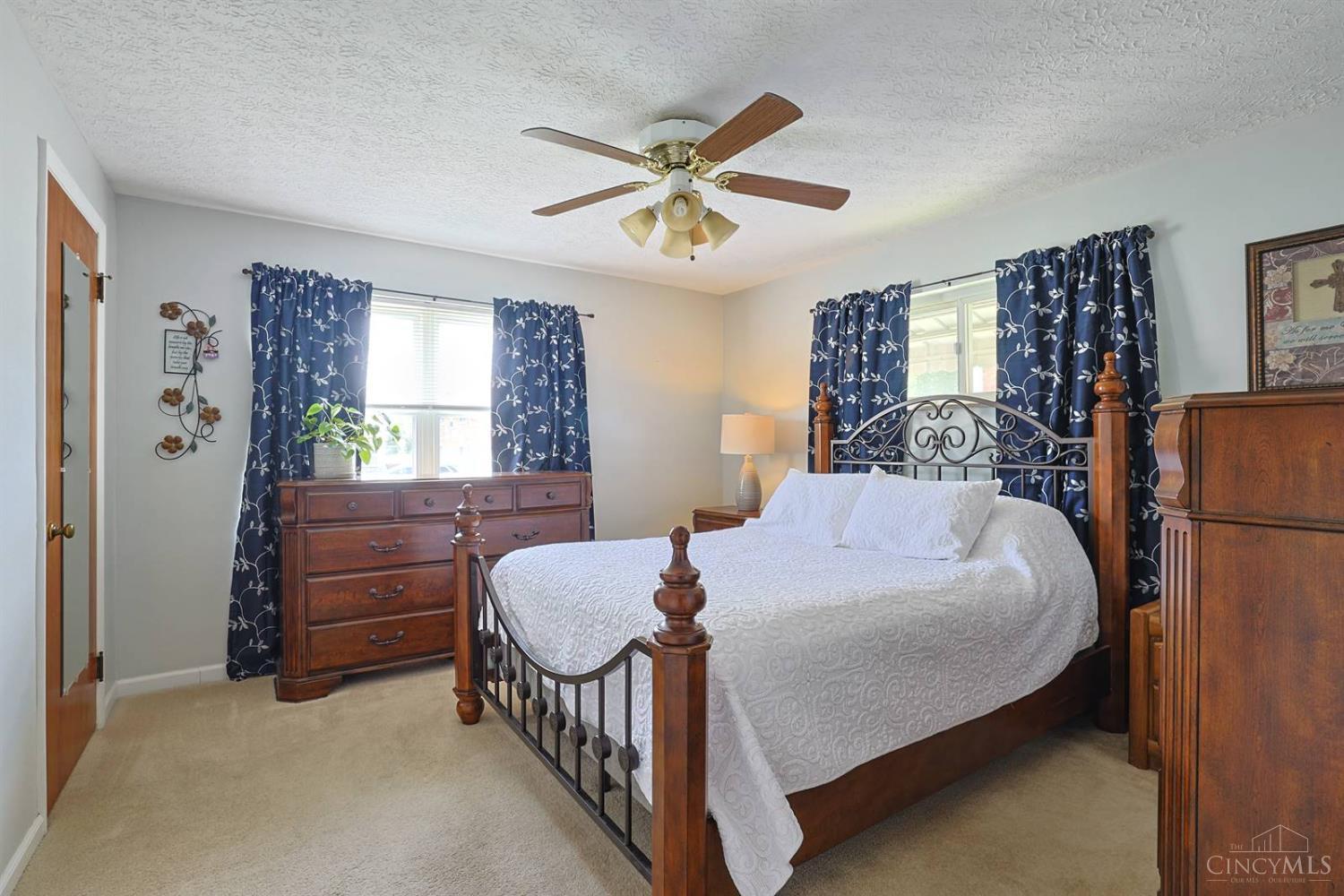 5994 Lawrence Road Cincinnati, OH 45248 - Photo 16 of 39 Gallery Image 16