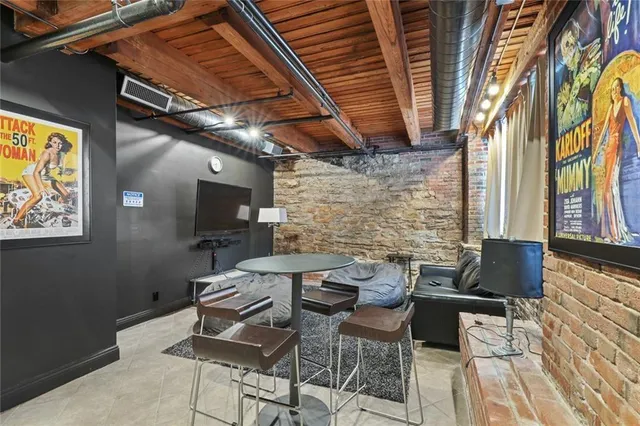 $164,900 | 700 Broadway Boulevard, Unit 412, Kansas City, MO 64105