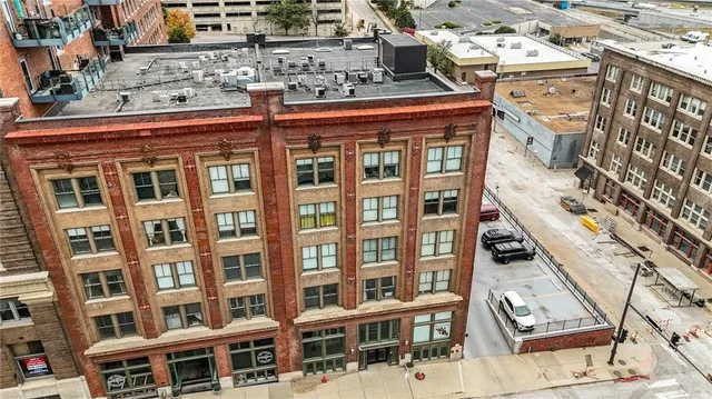 $164,900 | 700 Broadway Boulevard, Unit 412, Kansas City, MO 64105