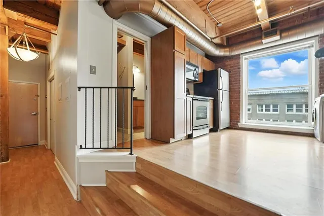 $164,900 | 700 Broadway Boulevard, Unit 412, Kansas City, MO 64105