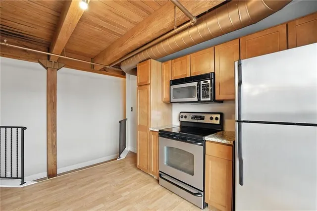 $164,900 | 700 Broadway Boulevard, Unit 412, Kansas City, MO 64105