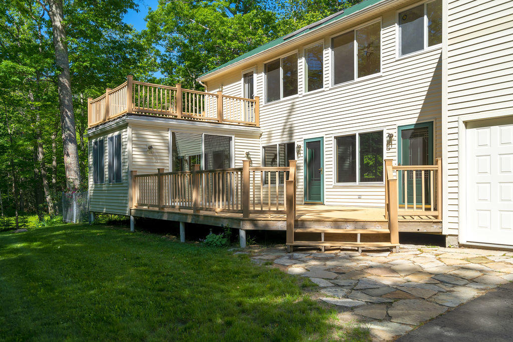 11 Roos Hill Road Freeport, ME 04032 - Photo 4 of 47 11rooshilldrfreeportextaerialsreshoot-11