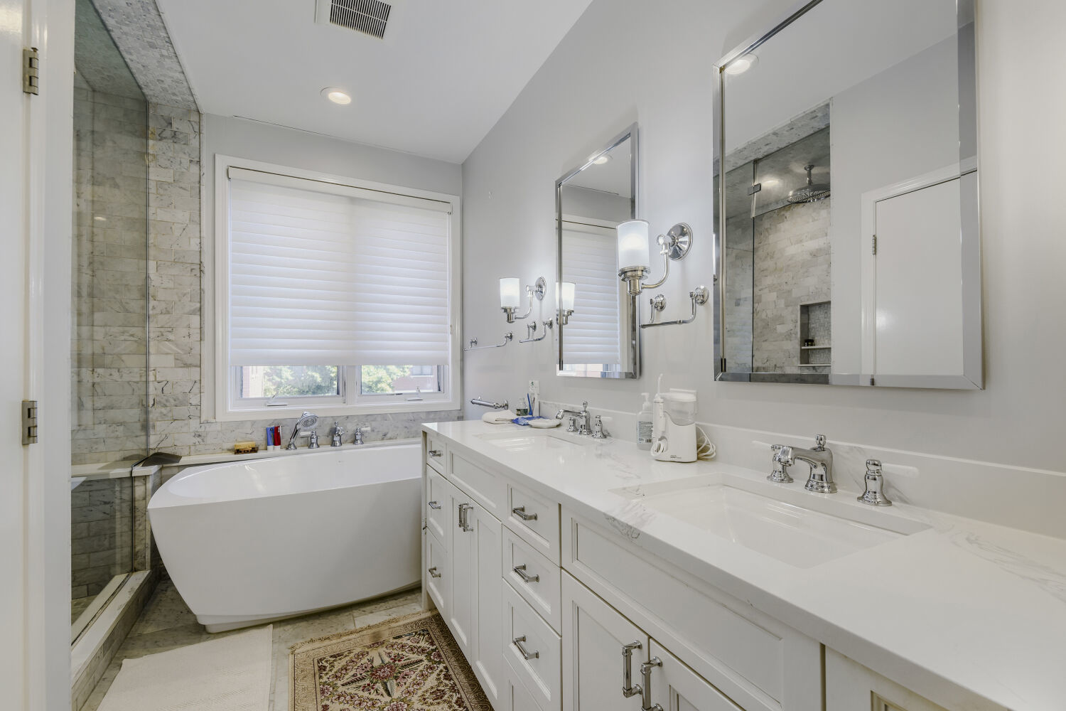 481 North Clinton Street Chicago, IL 60654 - Photo 17 of 34