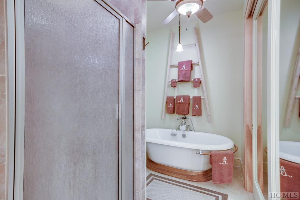 476 Eagle Ridge Road Sapphire, NC 28774 - Photo 21 of 47 Gallery Image 21