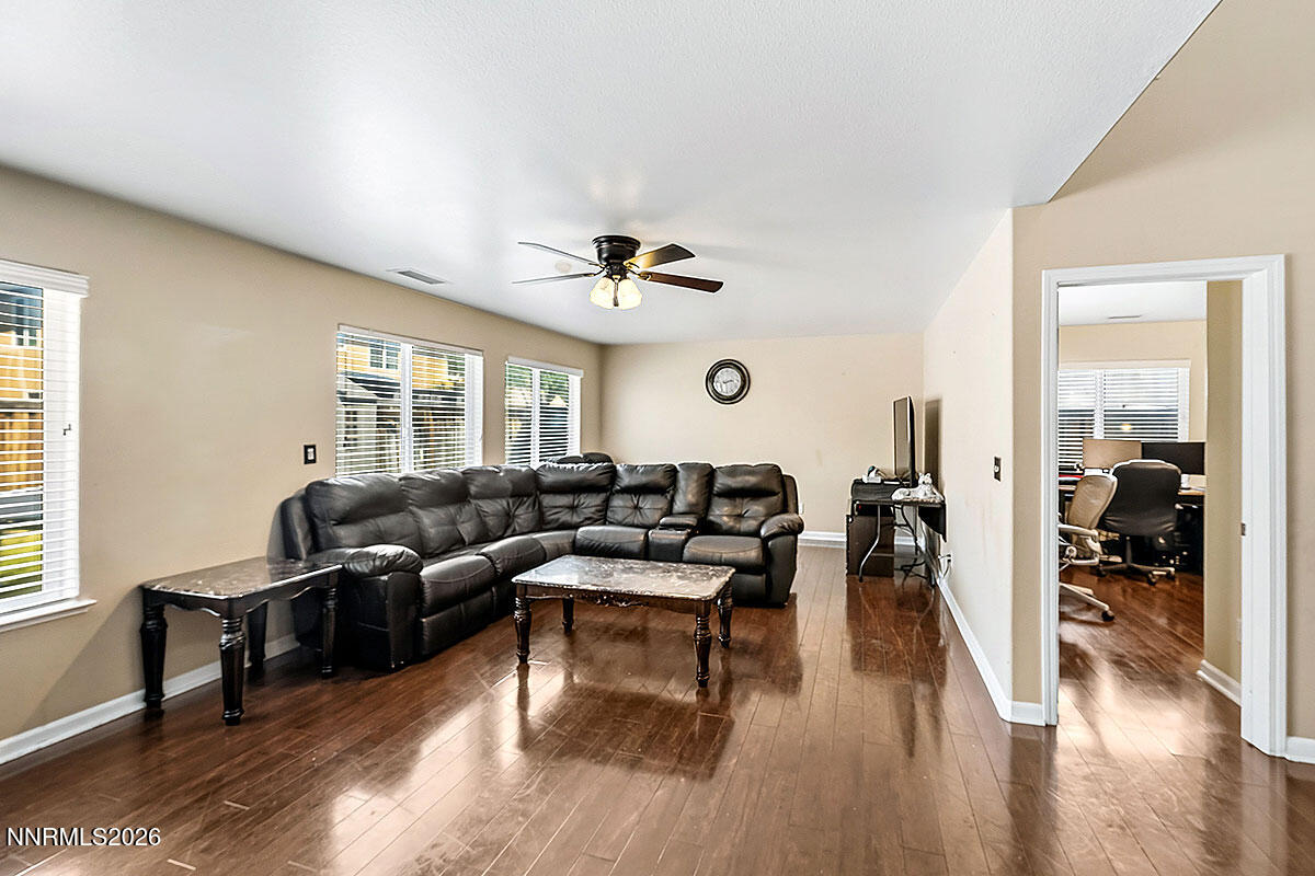 11365 Torino Way Reno, NV 89521 - Photo 6 of 29 a living room with furniture