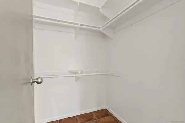 $3,000 | 8328 Regents Road, Unit 3G, San Diego, CA 92122