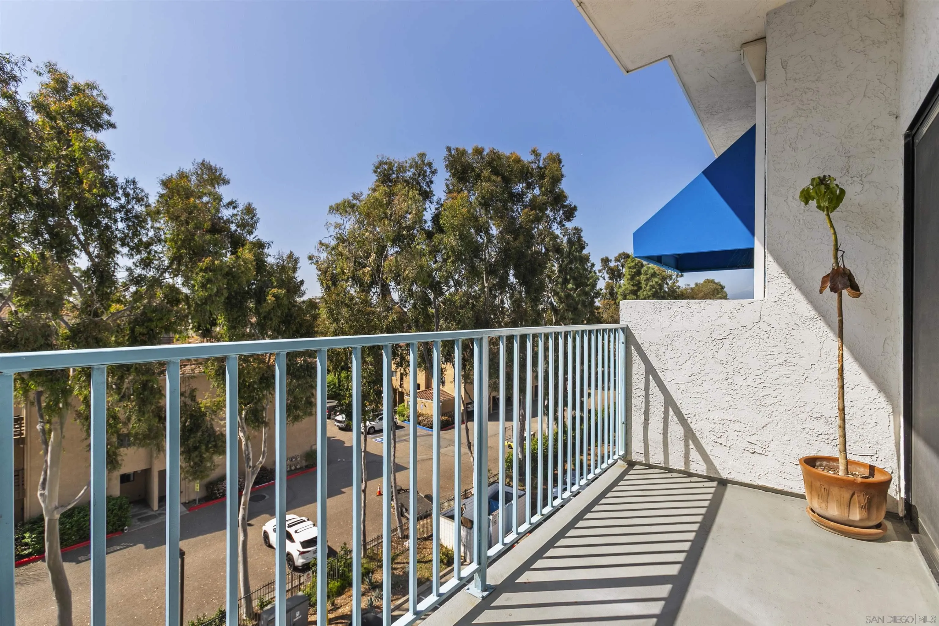 8328 Regents Road, Unit 3G San Diego, CA 92122 - Photo 17 of 23