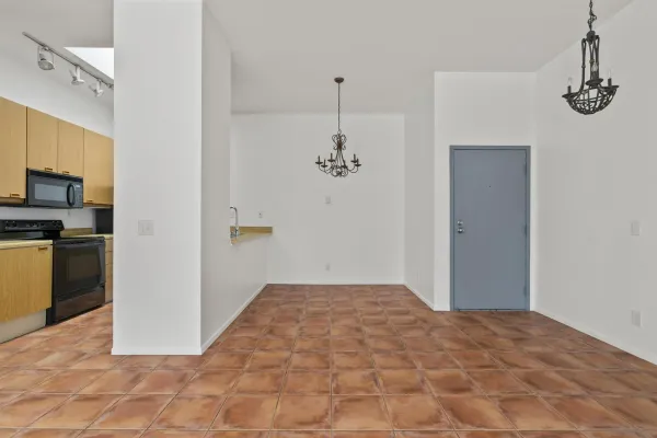 $3,000 | 8328 Regents Road, Unit 3G, San Diego, CA 92122