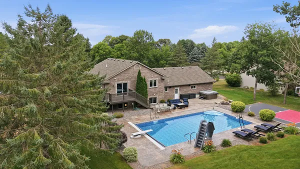 $624,500 | 3405 Pawnee Drive Southeast, Alexandria, MN 56308