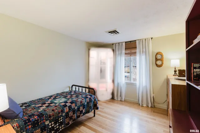 $407,000 | 1502 Nagel Drive, Marion, IL 62959