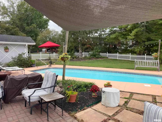 $407,000 | 1502 Nagel Drive, Marion, IL 62959