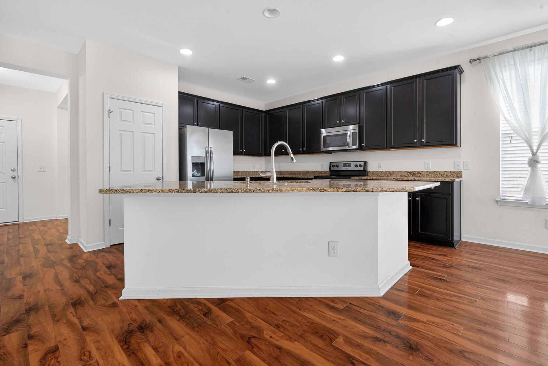 408 Forest Hills Road Summerville, SC 29486 - Photo 12 of 39 TB-42