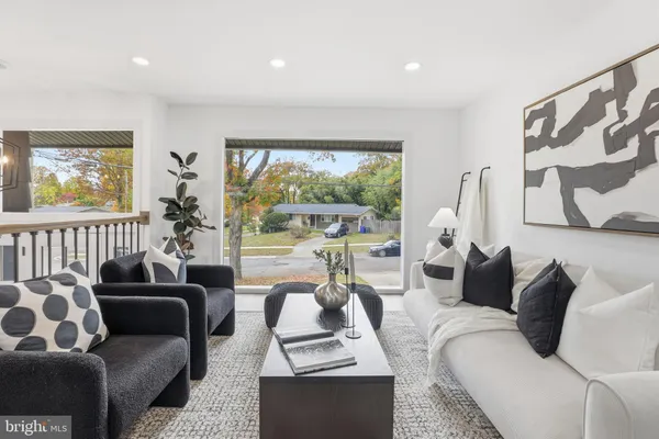 $699,000 | 13801 Lionel Lane, Rockville, MD 20853