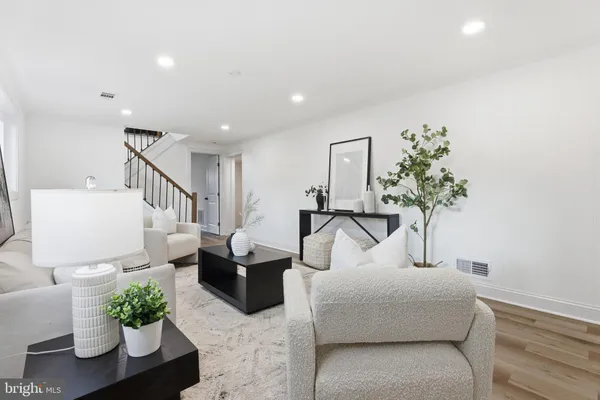 $699,000 | 13801 Lionel Lane, Rockville, MD 20853