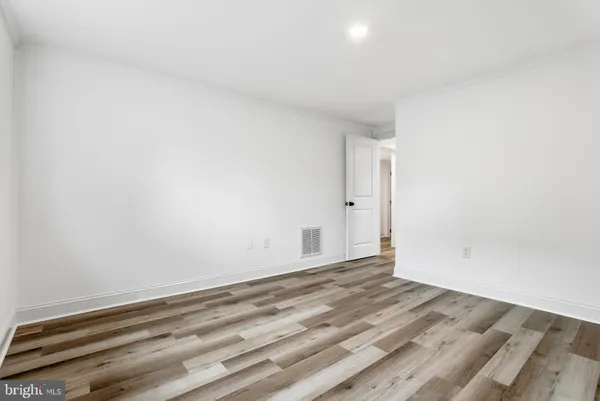 $699,000 | 13801 Lionel Lane, Rockville, MD 20853