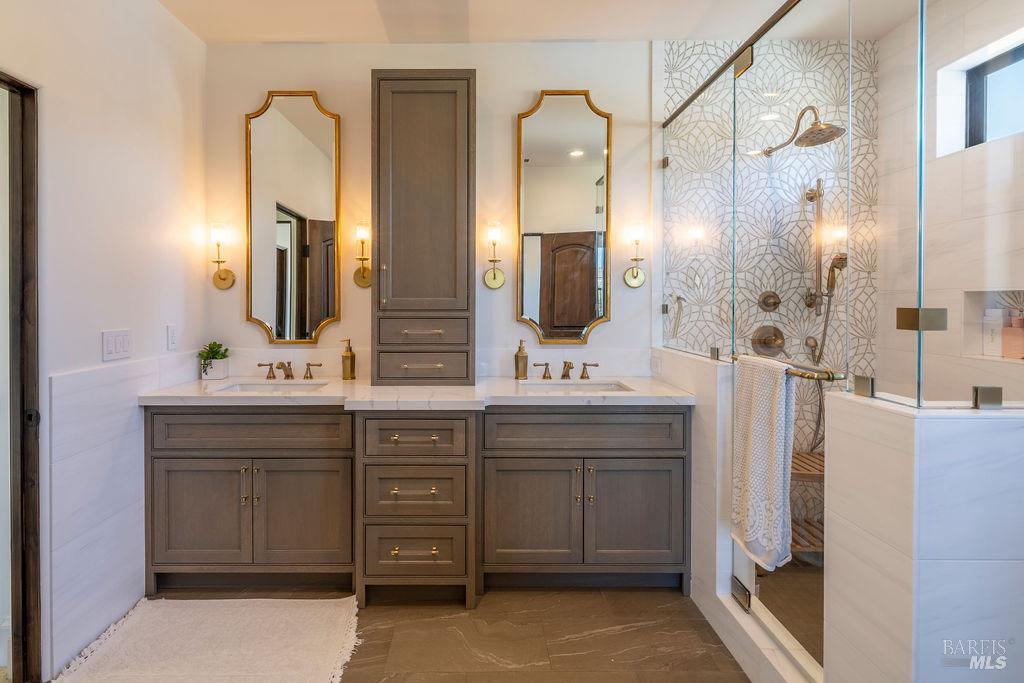 3981 Parker Hill Road Santa Rosa, CA 95404 - Photo 29 of 43 a bathroom with a double vanity sink mirror and double