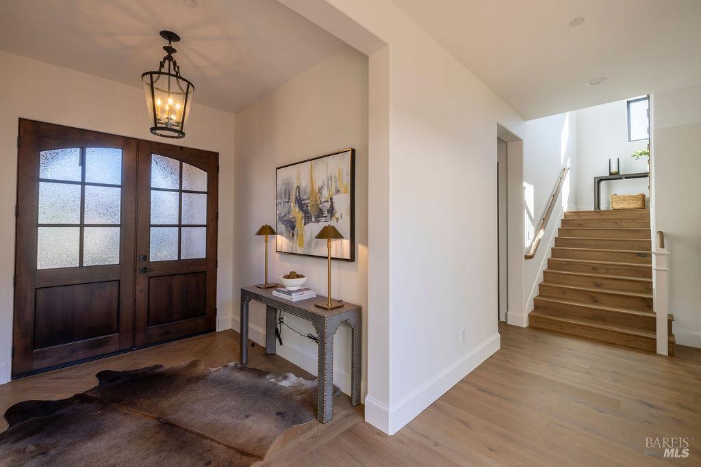 3981 Parker Hill Road Santa Rosa, CA 95404 - Photo 8 of 43 a view of entryway with livingroom