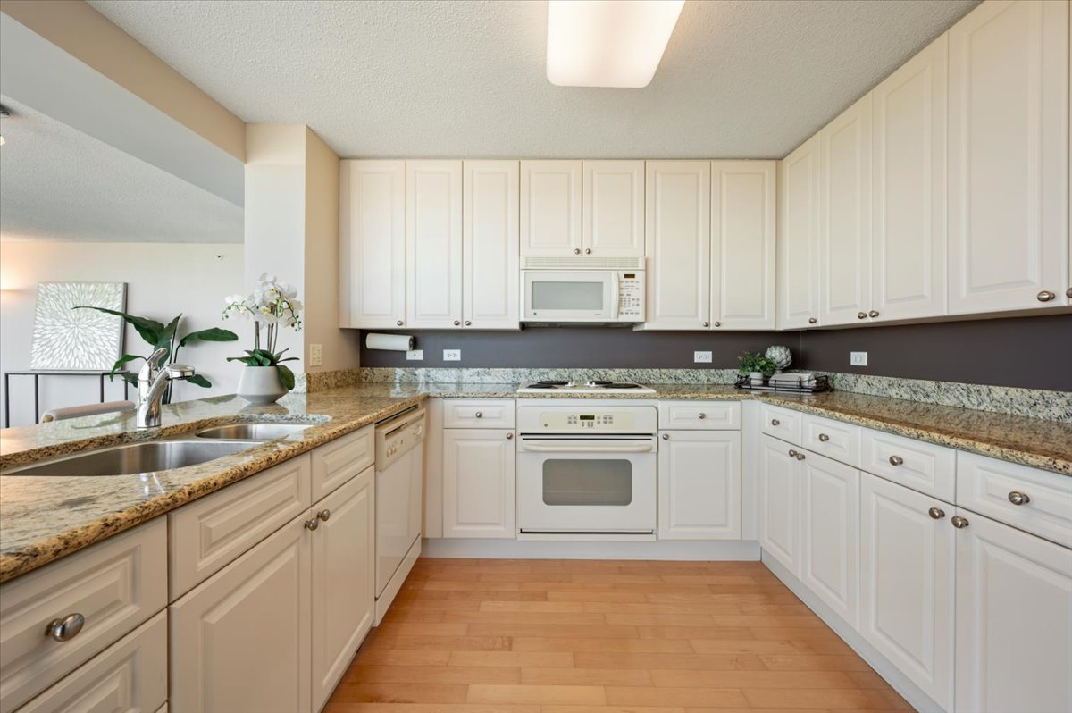 800 Elgin Road Evanston, IL 60201 - Photo 9 of 20