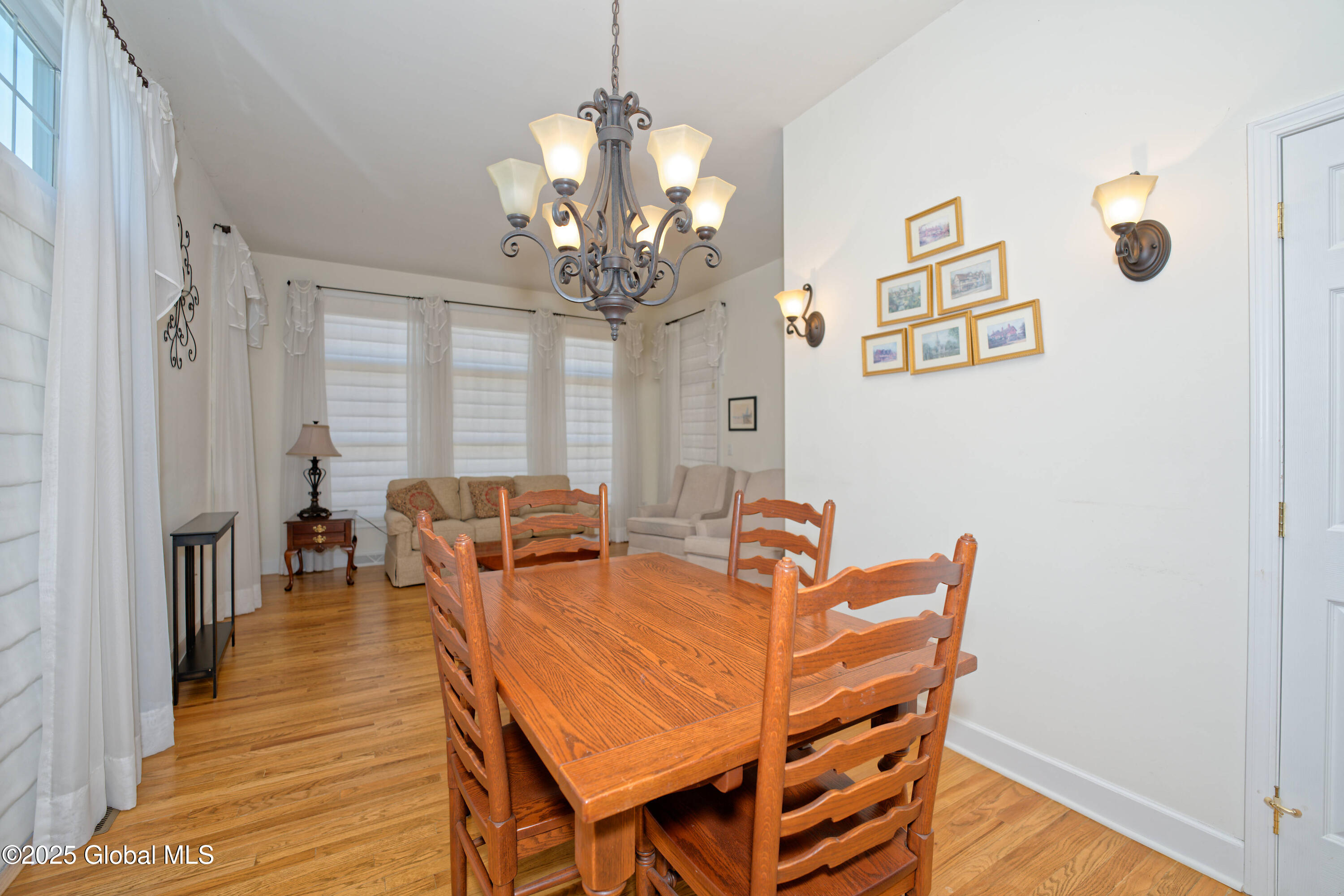 18 Gladstone Circle Halfmoon, NY 12118 - Photo 20 of 61 4 Kitchen 5