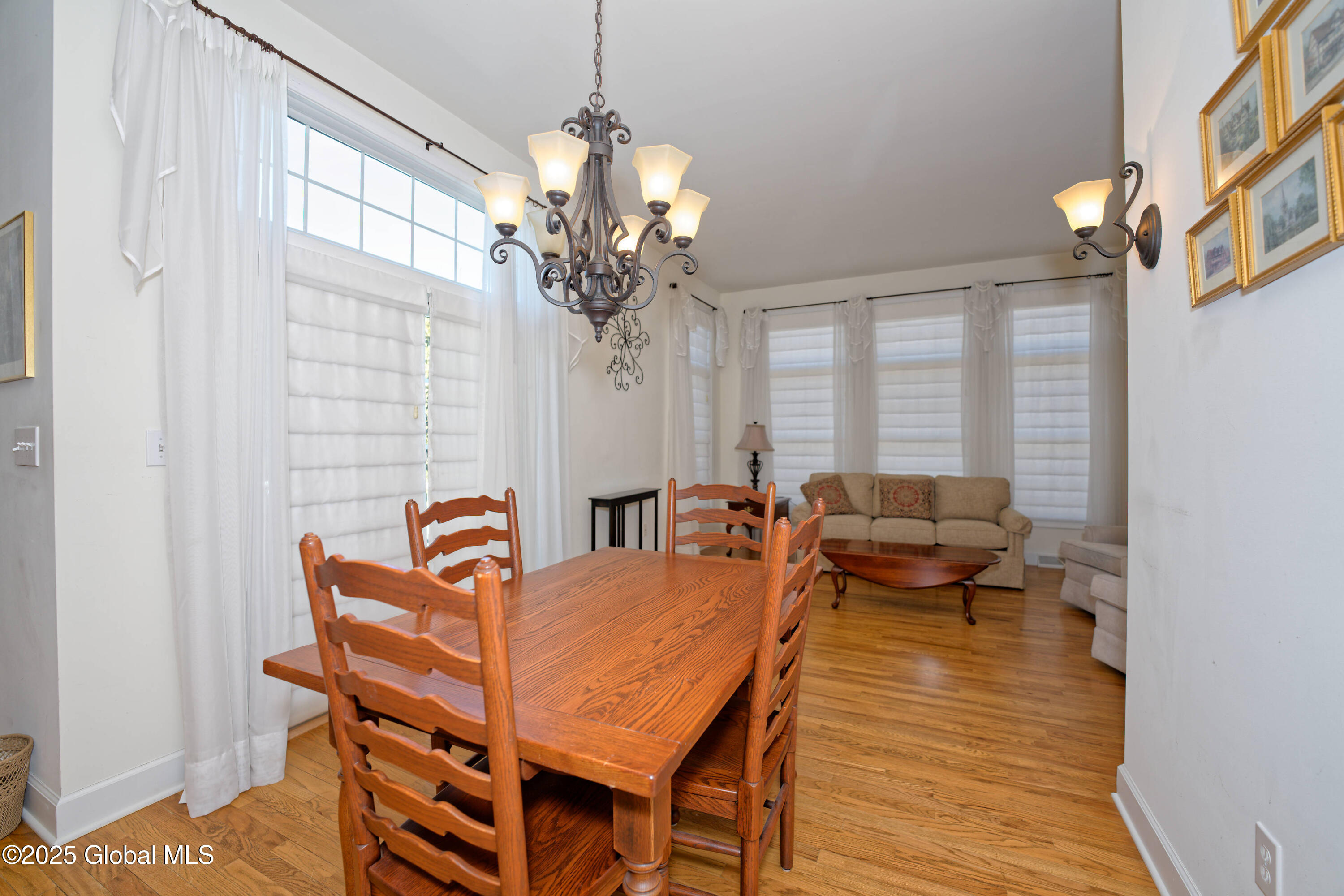 18 Gladstone Circle Halfmoon, NY 12118 - Photo 21 of 61 4 Kitchen 6