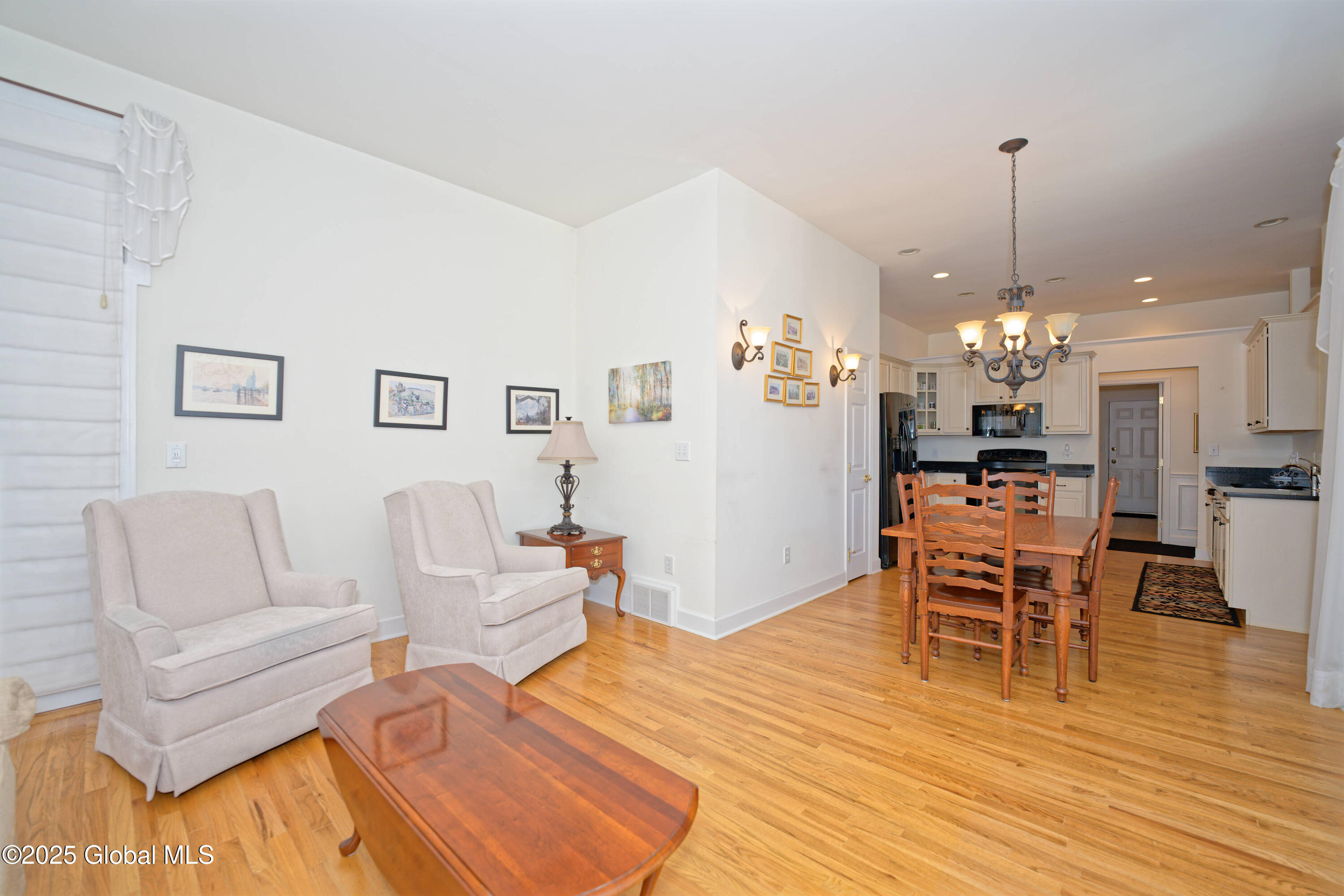 18 Gladstone Circle Halfmoon, NY 12118 - Photo 24 of 61 5 Familyroom 2