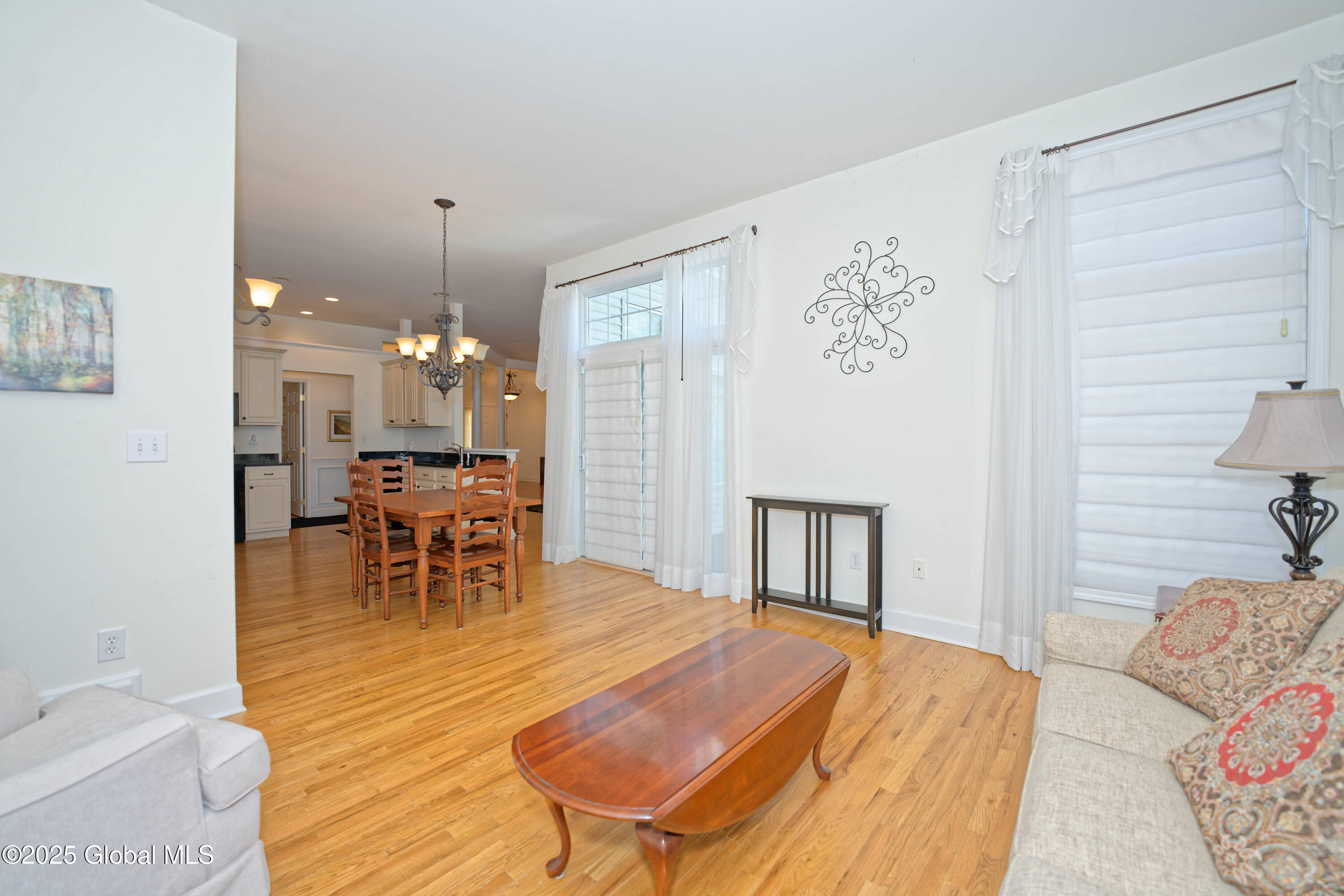 18 Gladstone Circle Halfmoon, NY 12118 - Photo 25 of 61 5 Familyroom 3