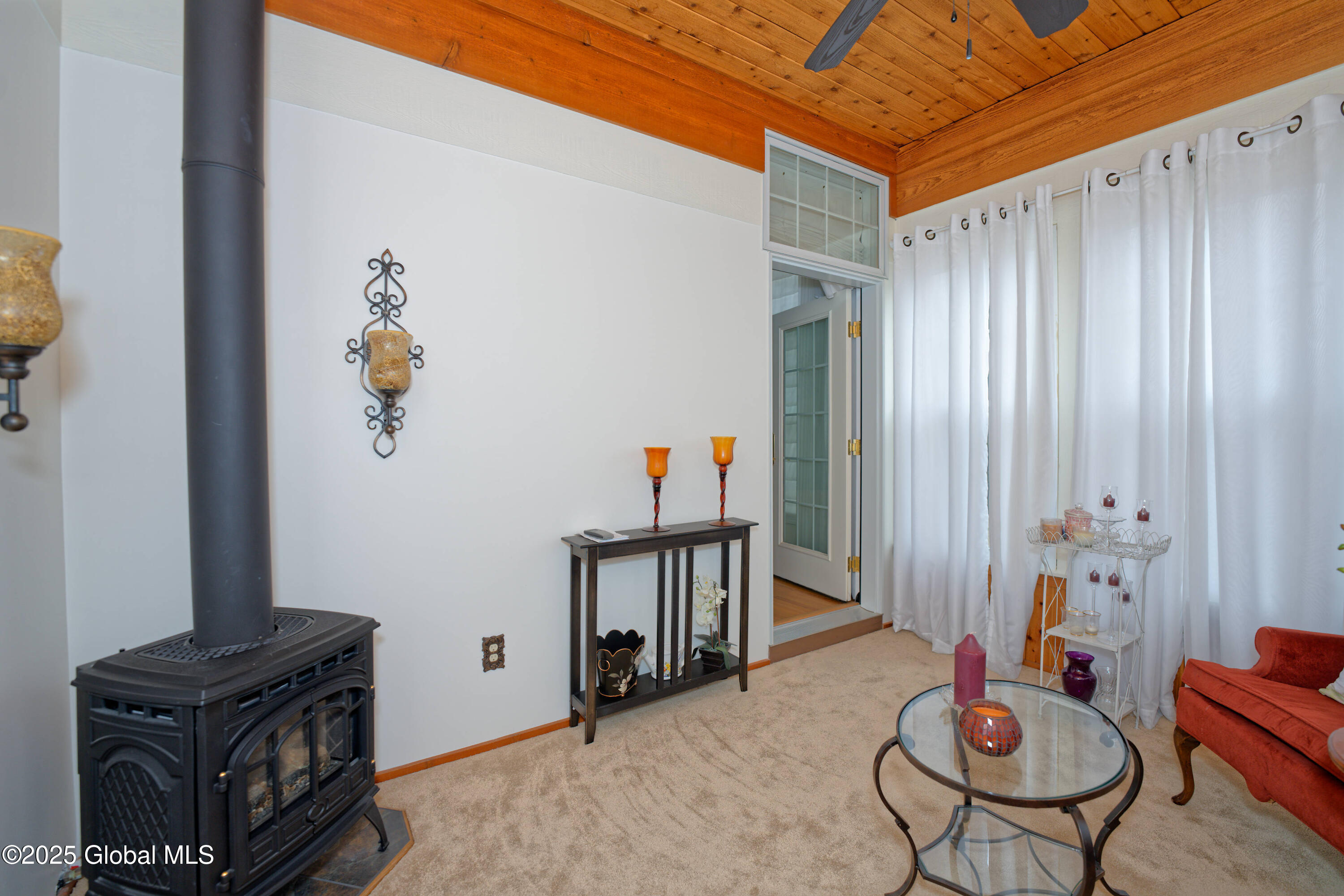 18 Gladstone Circle Halfmoon, NY 12118 - Photo 28 of 61 5 Sunroom 3