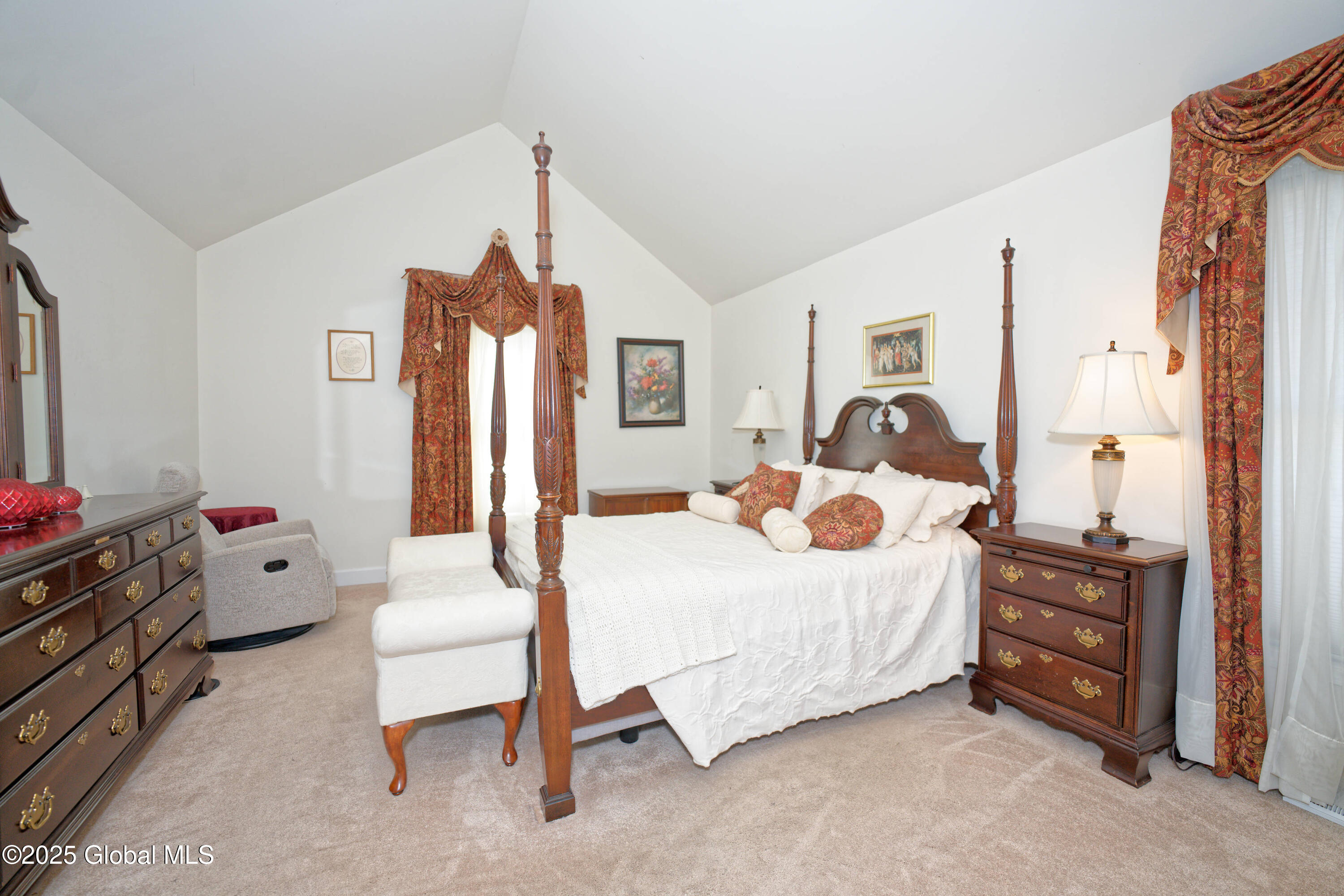 18 Gladstone Circle Halfmoon, NY 12118 - Photo 29 of 61 6 Master 1