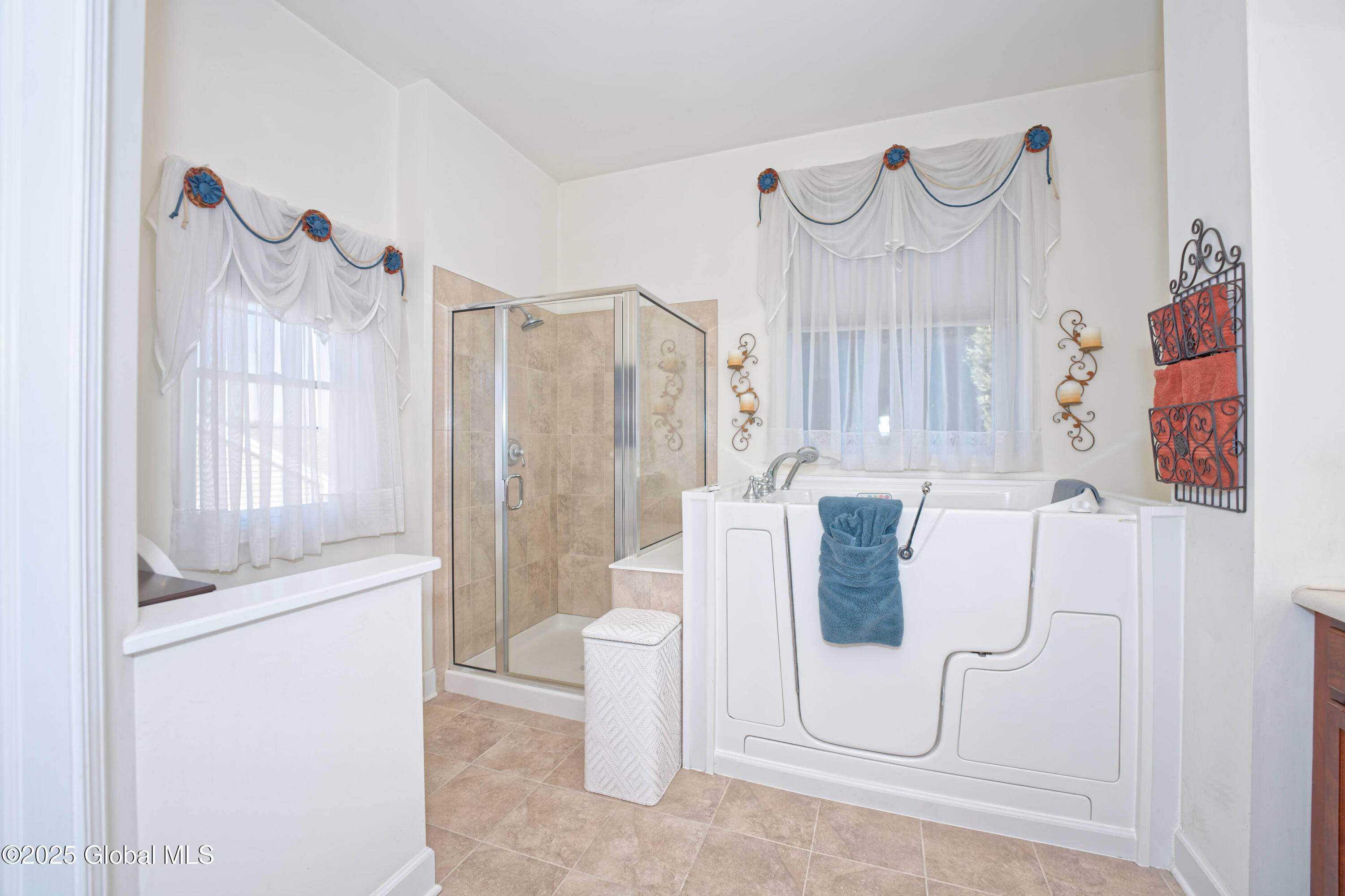 18 Gladstone Circle Halfmoon, NY 12118 - Photo 31 of 61 6 Master 3