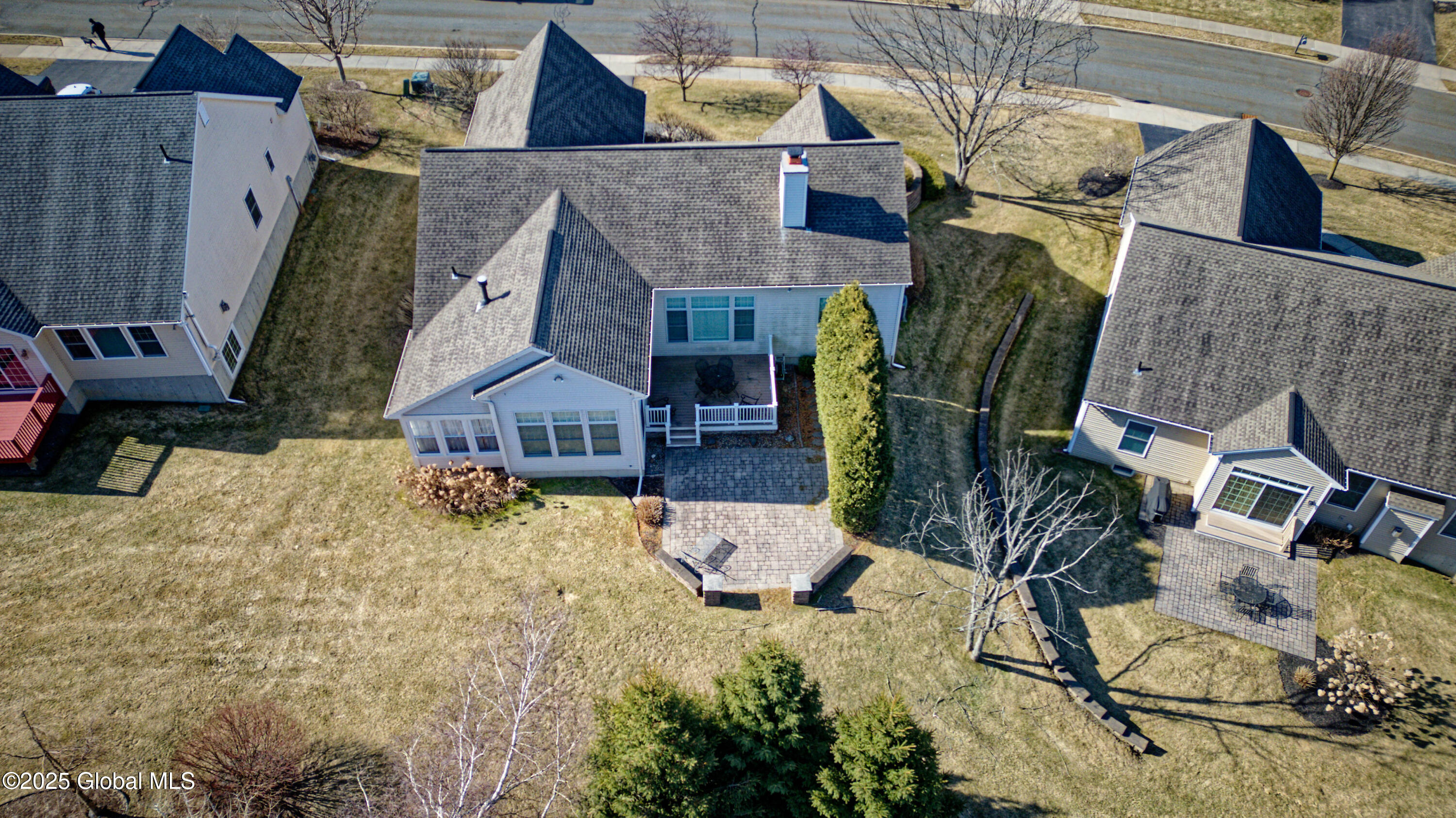 18 Gladstone Circle Halfmoon, NY 12118 - Photo 45 of 61 Air Yard 3