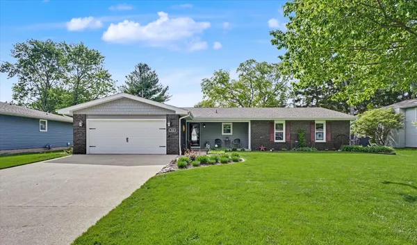 $254,900 | 702 Van Buren Street, Monticello, IL 61856