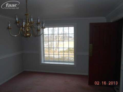 1083 East Baldwin Road Fenton, MI 48430 - Photo 9 of 25 20344083-8.JPG