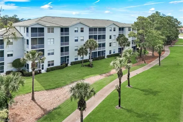 $289,000 | 3960 Loblolly Bay Drive, Unit 304, Naples, FL 34114