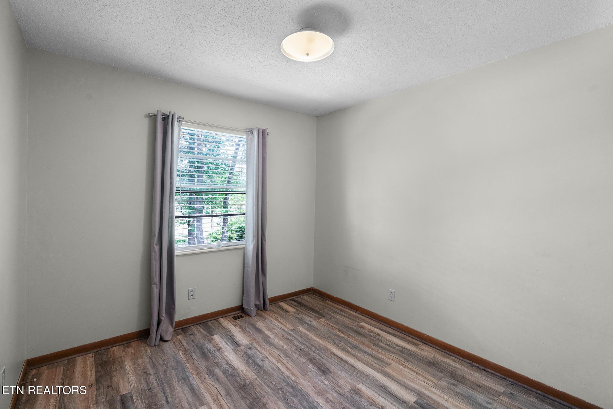 133 Bunch Lane Clinton, TN 37716 - Photo 15 of 41 7R409244