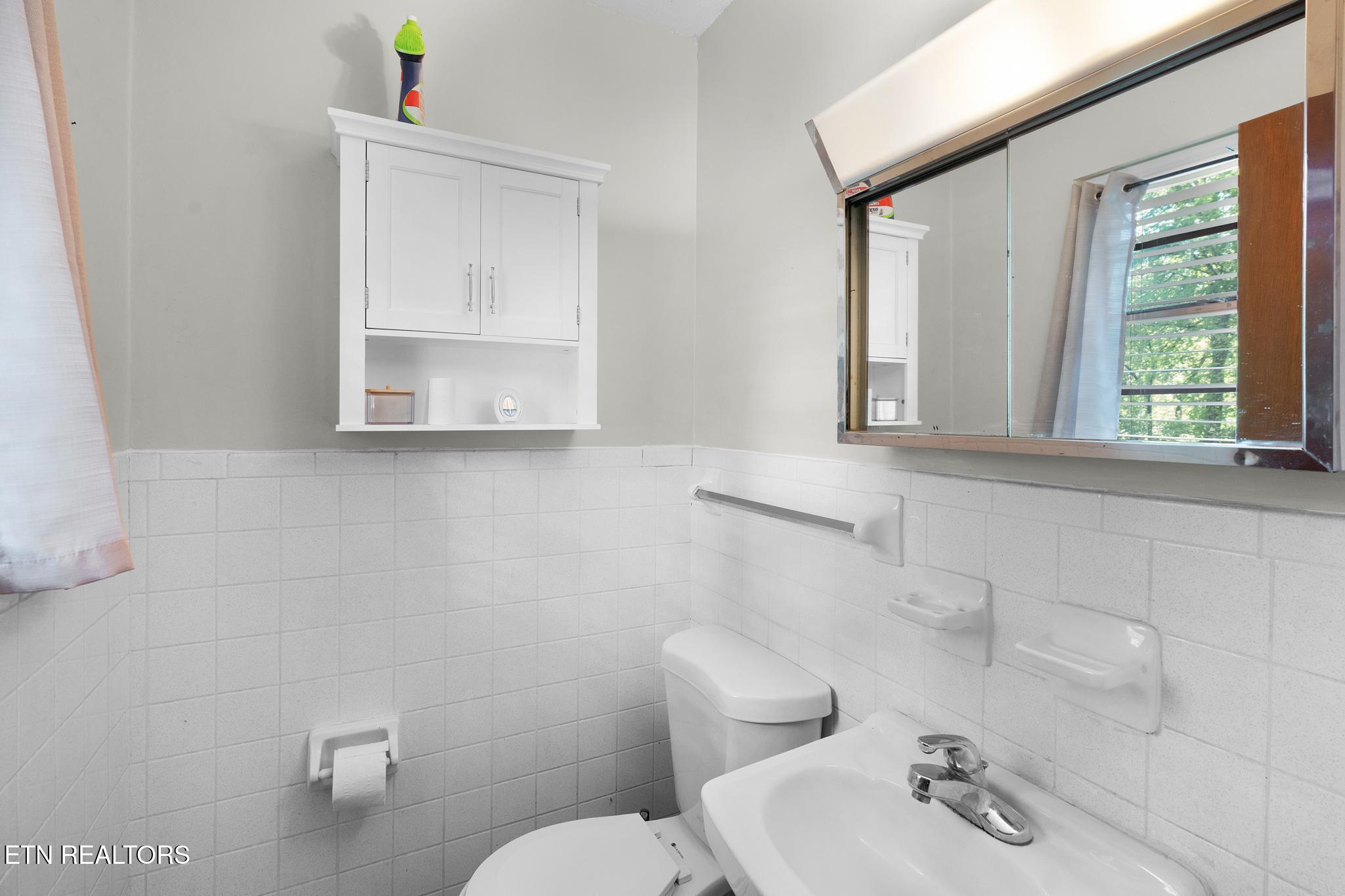 133 Bunch Lane Clinton, TN 37716 - Photo 21 of 41 7R409265