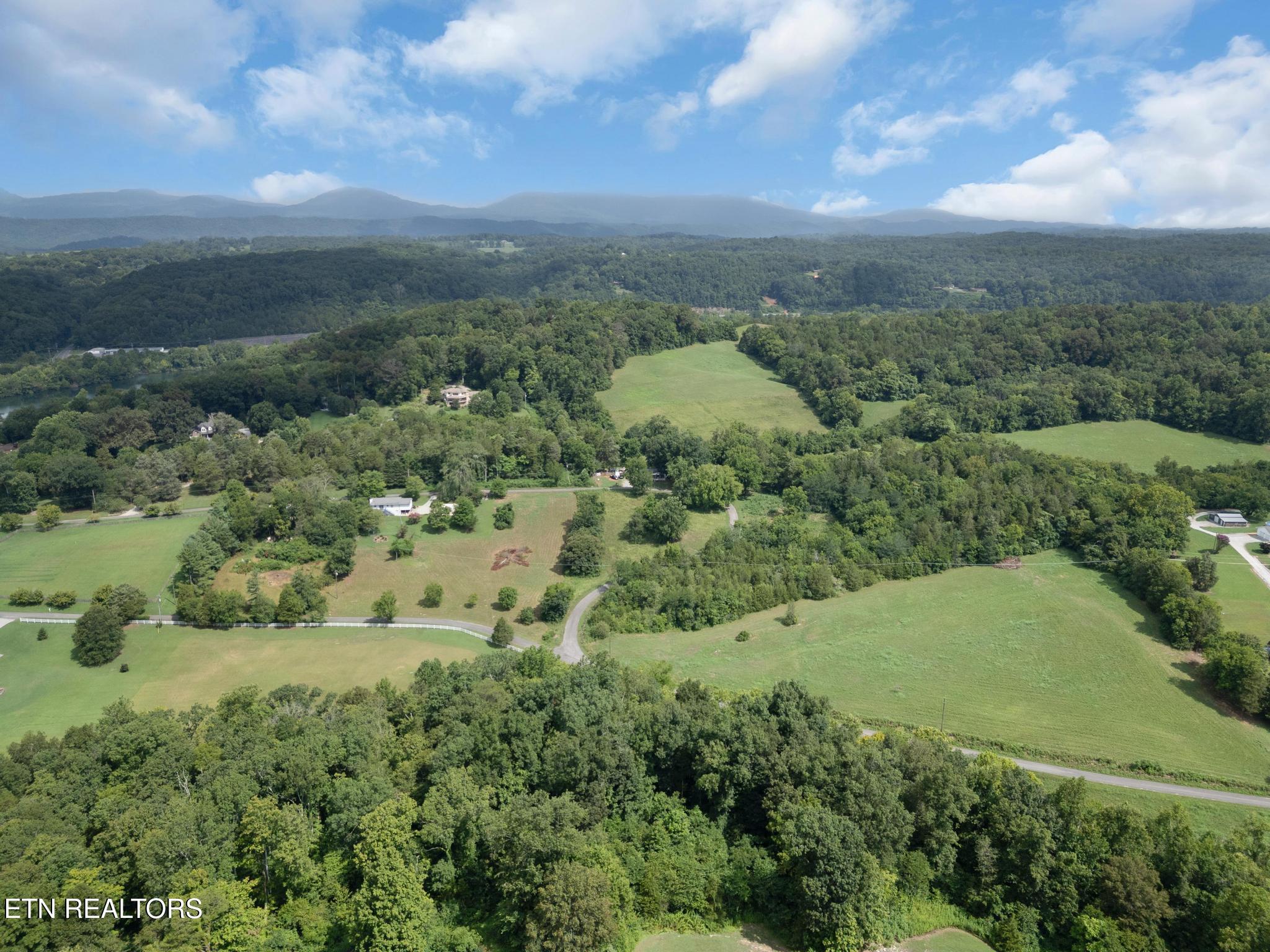 133 Bunch Lane Clinton, TN 37716 - Photo 36 of 41 DJI_0394
