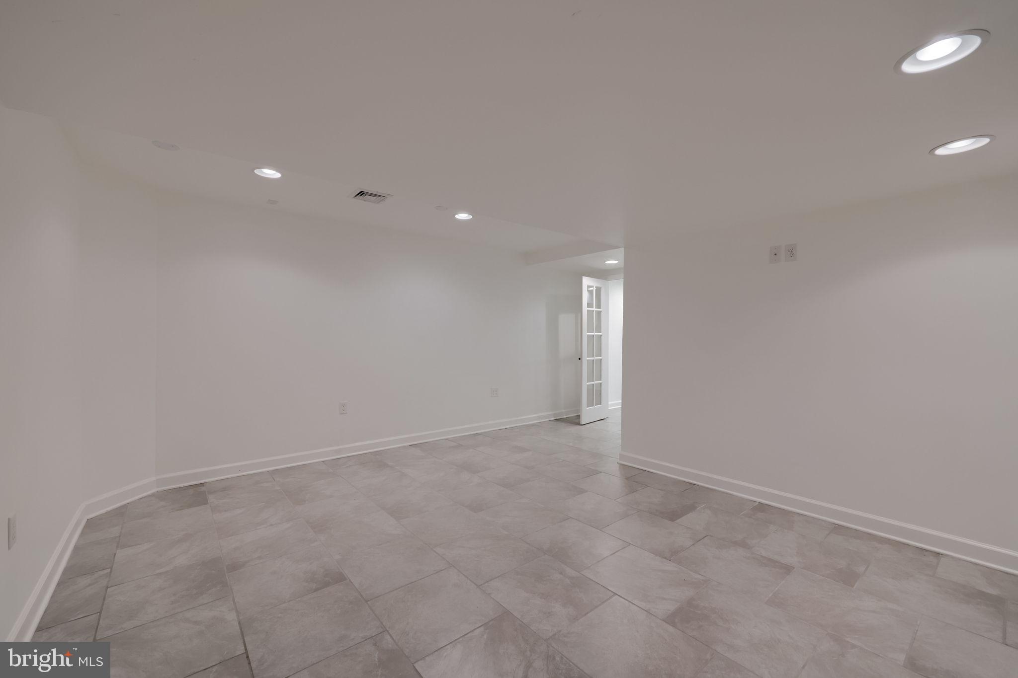 520 Duquesne Road York, PA 17402 - Photo 41 of 62