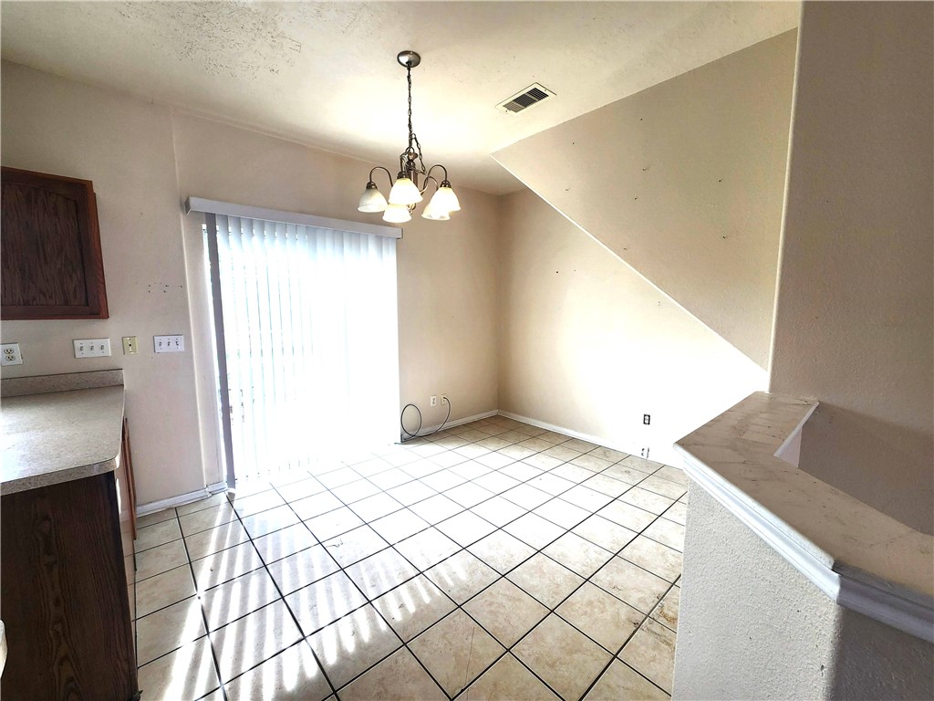 2507 Rhapsody Court Bryan, TX 77802 - Photo 8 of 20 Breakfast/Dining Area