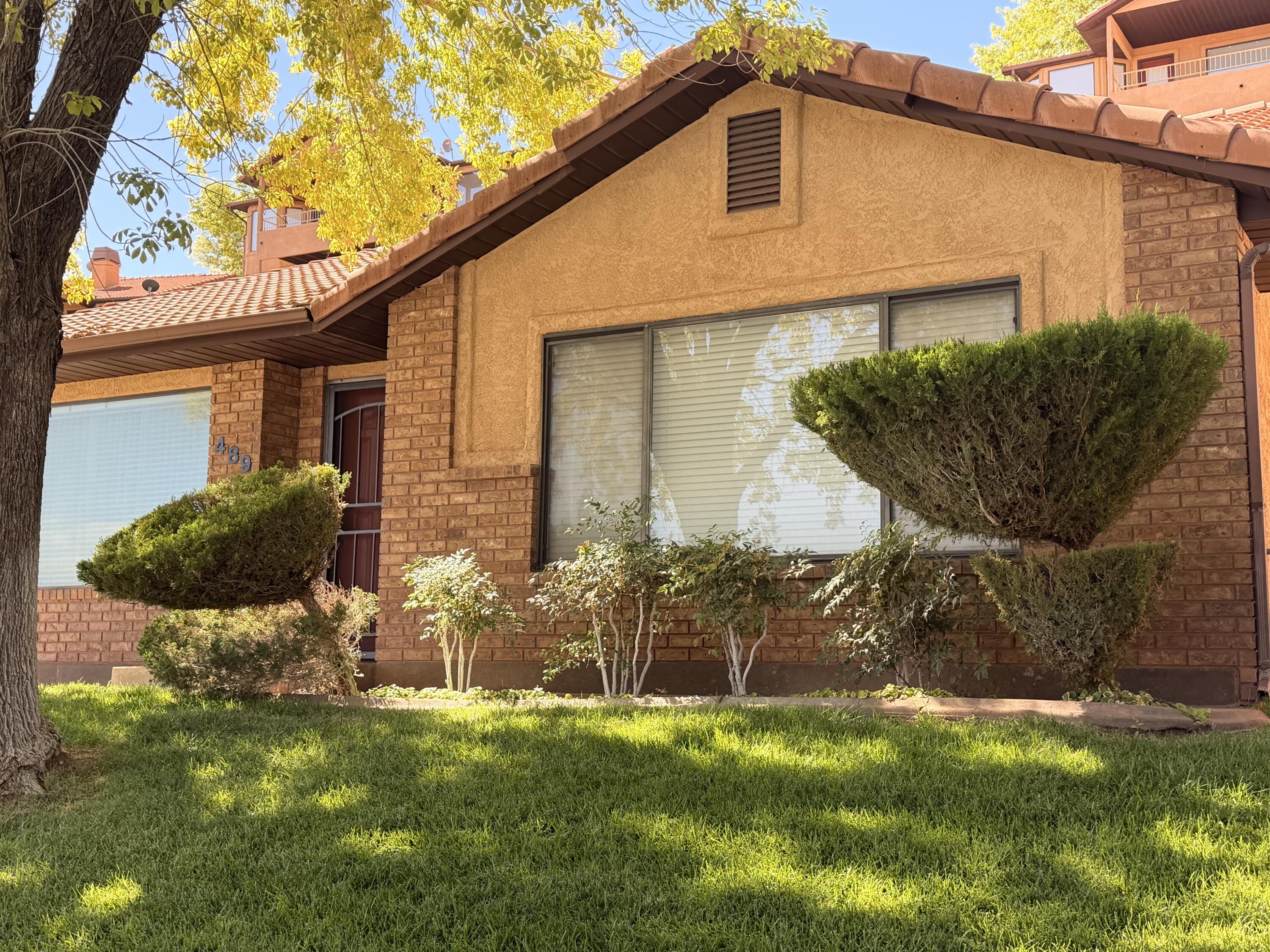 489 Ridgeview Drive St. George, UT 84770 - Photo 4 of 13 IMG_1229