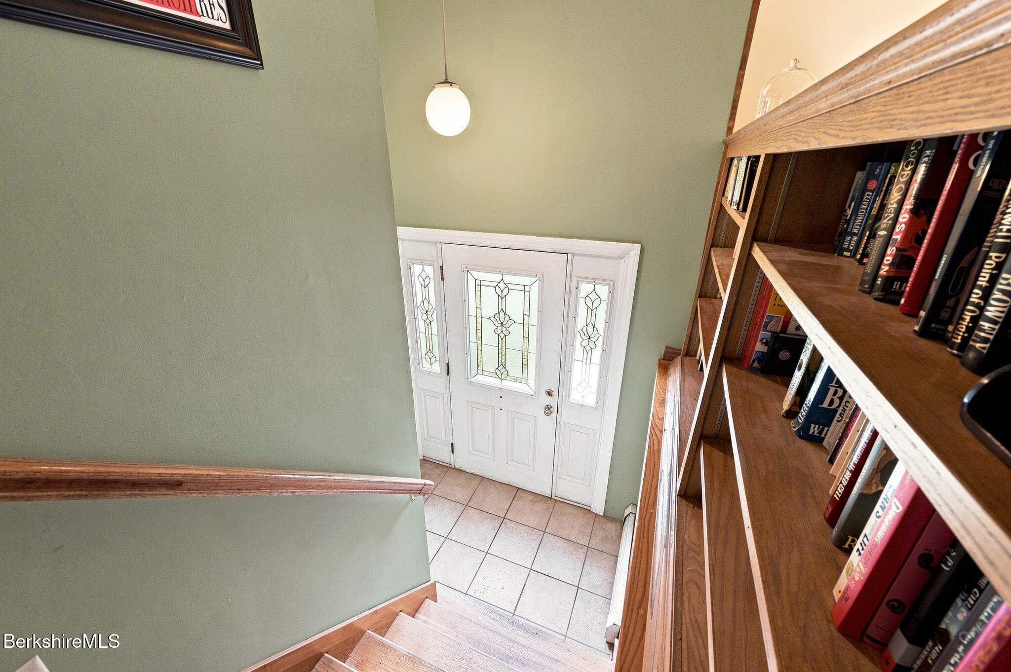 136 Cadwell Road Pittsfield, MA 01201 - Photo 9 of 49 136_Cadwell_Rd_026