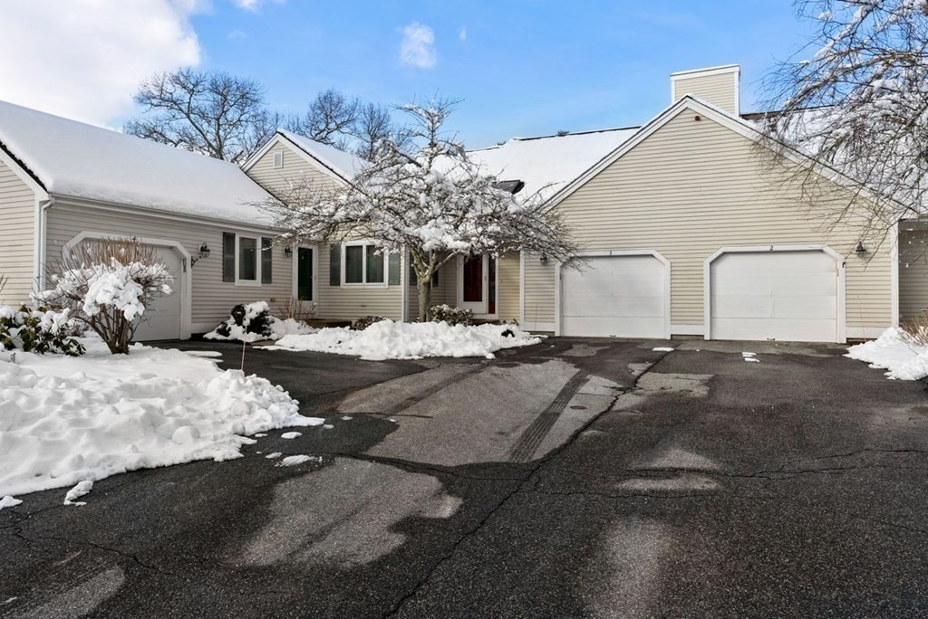 3 Par Three Court, Unit 3 Mashpee, MA 02649 - Photo 1 of 38 Gallery Image 1