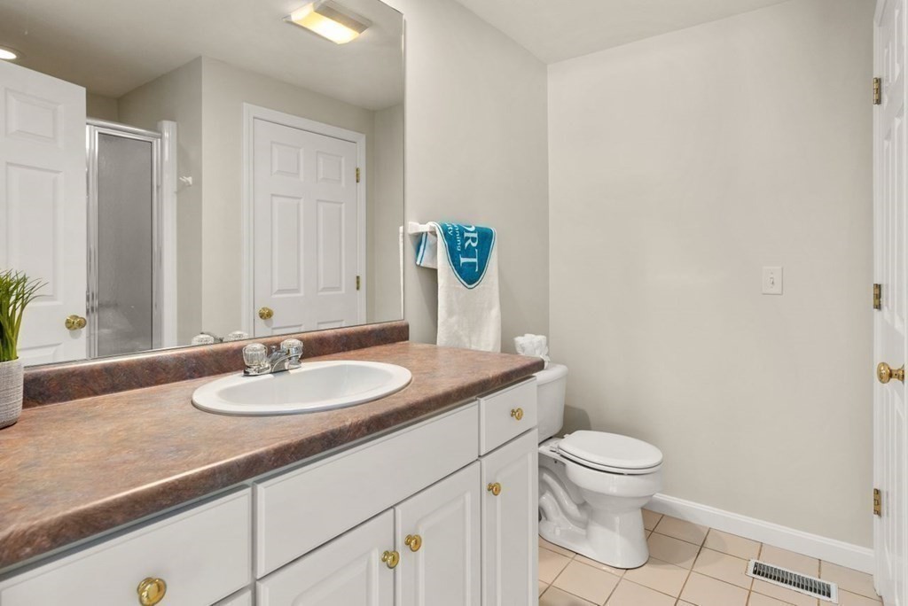 3 Par Three Court, Unit 3 Mashpee, MA 02649 - Photo 15 of 38 Gallery Image 15