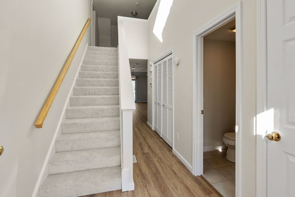 3 Par Three Court, Unit 3 Mashpee, MA 02649 - Photo 4 of 38 Gallery Image 4