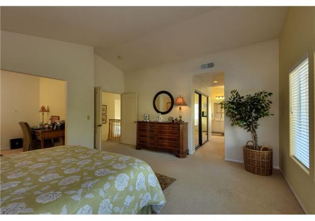 2324 Terraza Ribera Carlsbad, CA 92009 - Photo 20 of 25